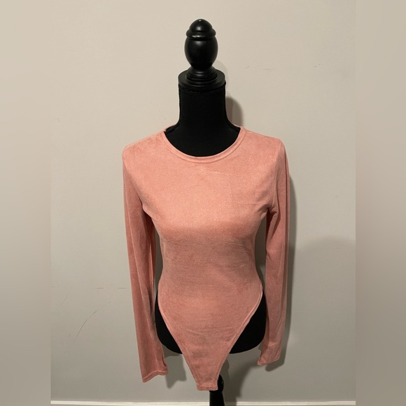 KE exclusive Long Sleeve Crew Neck Design Bodysuit - Picture 5 of 8